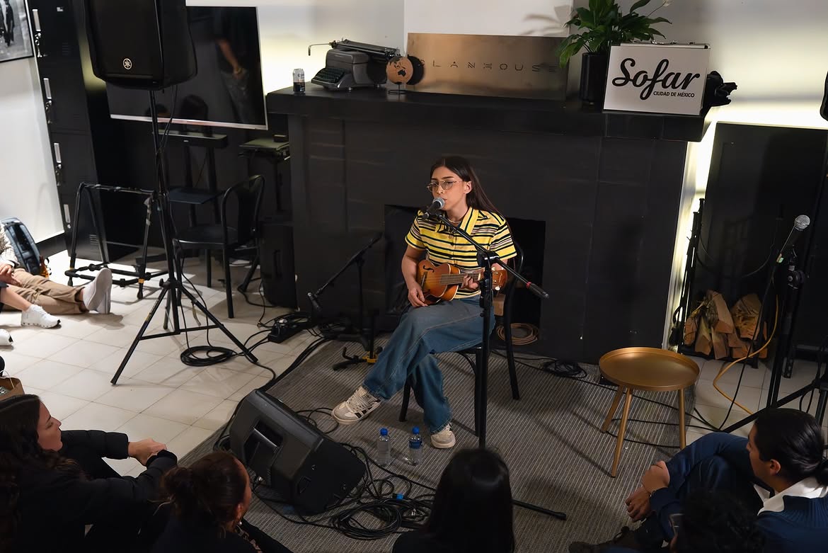 Presentación acústica en la casa